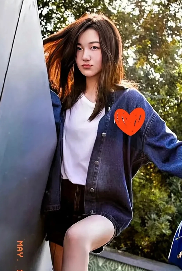 李嫣罕见发声：别骂我爸爸，细数李亚鹏背后的爱与付出
