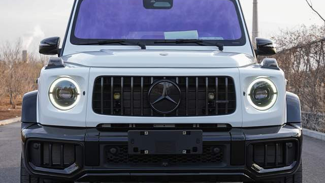 白色大G怎么改装？这台韩版G450d变身熊猫版G63给你打个样