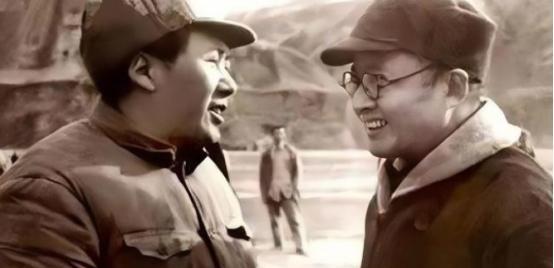 陈云晚年回忆说，遵义会议上有两个人反对毛主席。一个是凯丰，他反对最坚决，态度最明