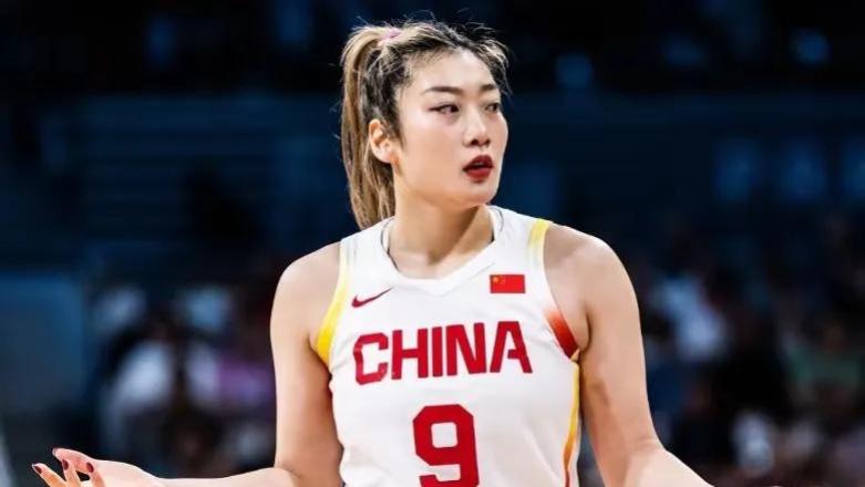 女篮动态！8月20日下午，女篮传来李月汝、李梦、刘禹彤新消息