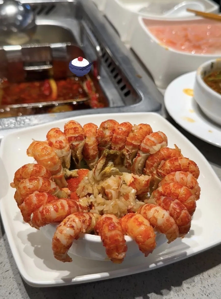 因为一顿火锅，男朋友和我吵架
半夜两点多和男朋友去吃火锅，平时剥虾我也要求男朋友