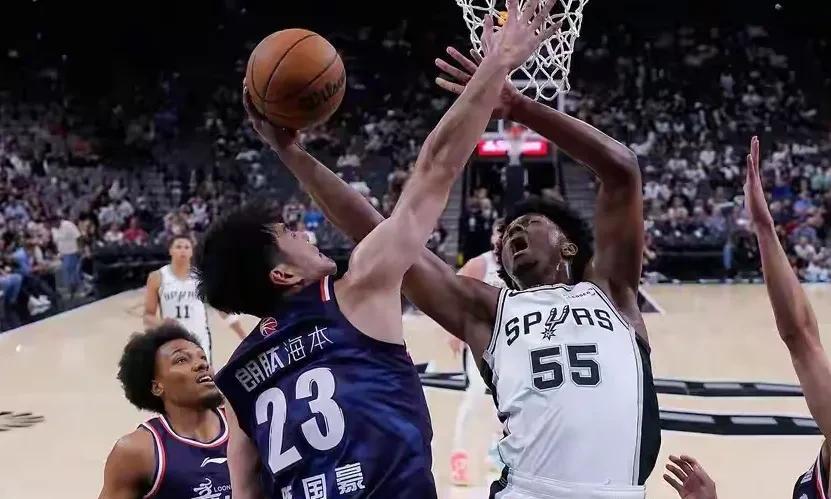 广州龙狮亮相NBA，陈国豪打出懵马刺内线！想不到吧？
      今天NBA季前