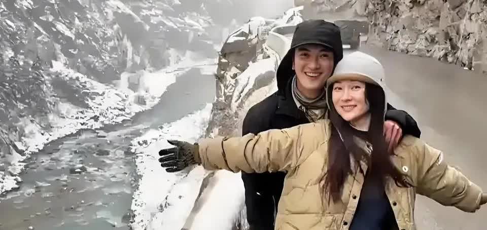 我有种预感
霍思燕，以后很难再拍电视剧了
不是因为演技不行，也不是因为年纪大