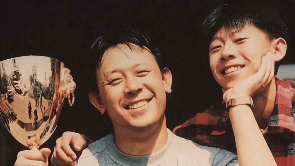 62岁导演姜文：30年只拍了7部电影，却能影史留名，他凭什么这么牛