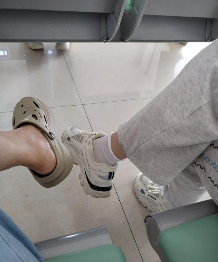 没有自己目的，萌萌绝不出门！
        主动出门跑步，骑车，是为减肥。我去