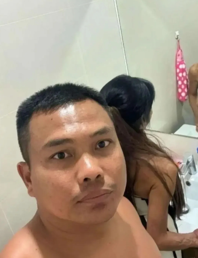 网友：熬到四十，终于脱单了！
