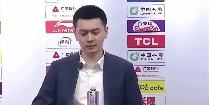 辽宁男篮进入前四的前提条件是啥？
截止目前辽宁男篮以28胜14负的战绩排名第五，