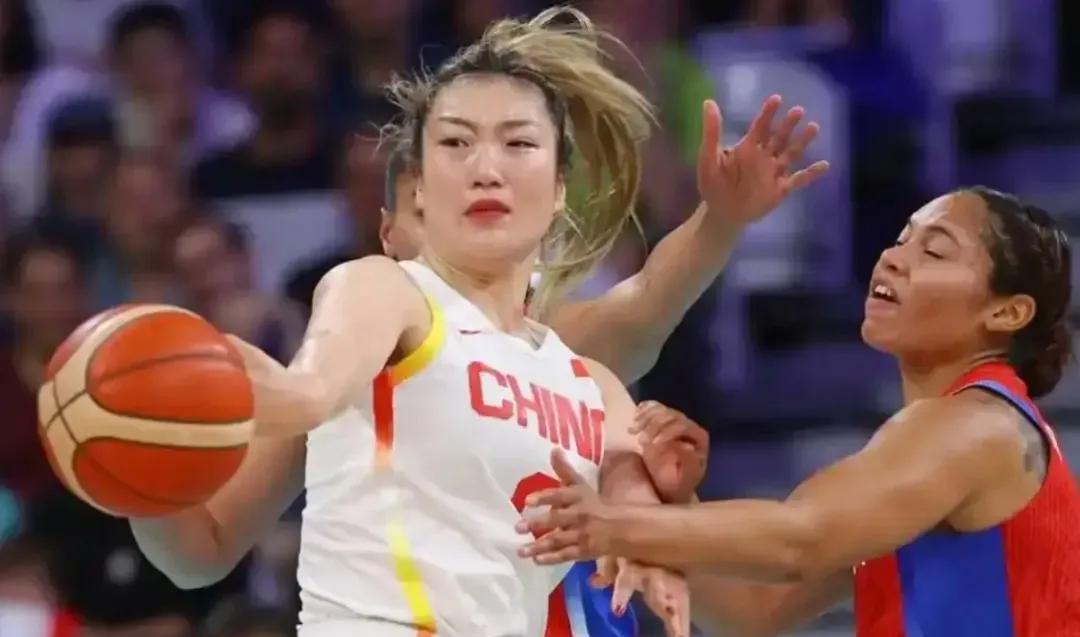 是李梦不堪大用还是宫指导执教有方？
随着在西安战胜日本女篮，中国女篮已经三连胜了
