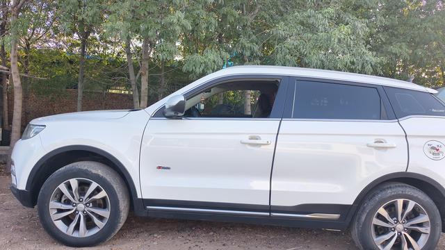 16款吉利博越
吉利的车是不是上了十万公里都会烧机油啊 D档等红绿灯车抖的厉害