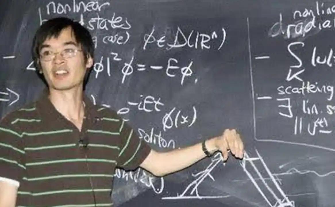 “得不到就毁掉？”我国百年难遇的数学天才任伟，在美国学成后，果断拒绝了美国人开出