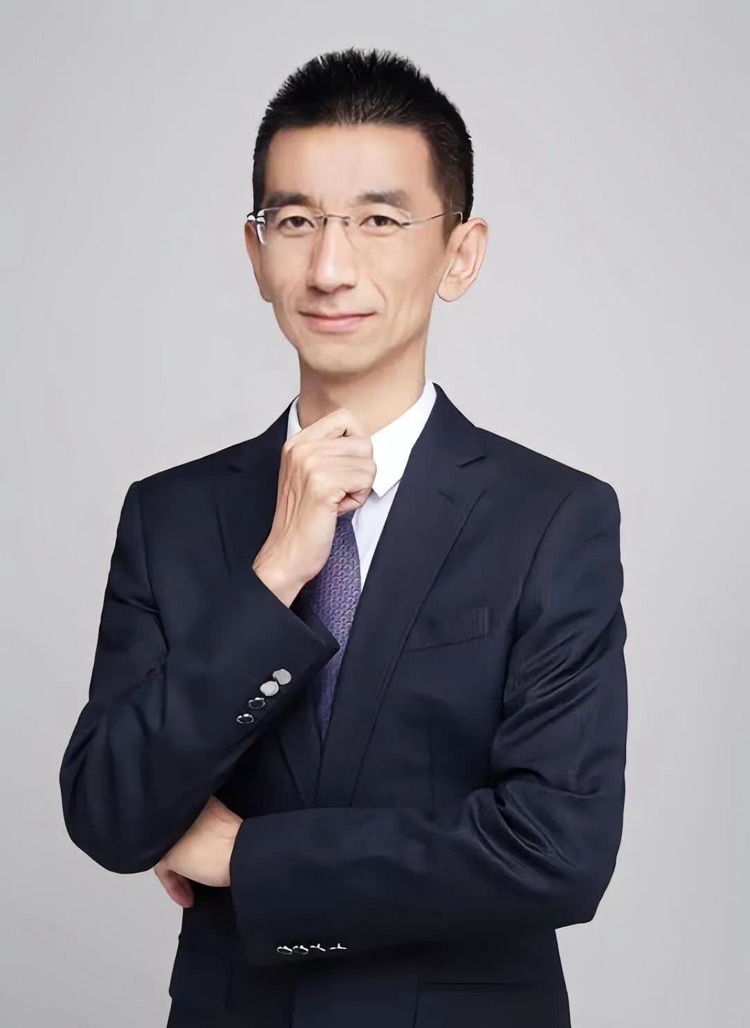 原来东方孙美丽2014年，他29岁时，当年他在合肥工作，孩子快要出生时，和妻子就