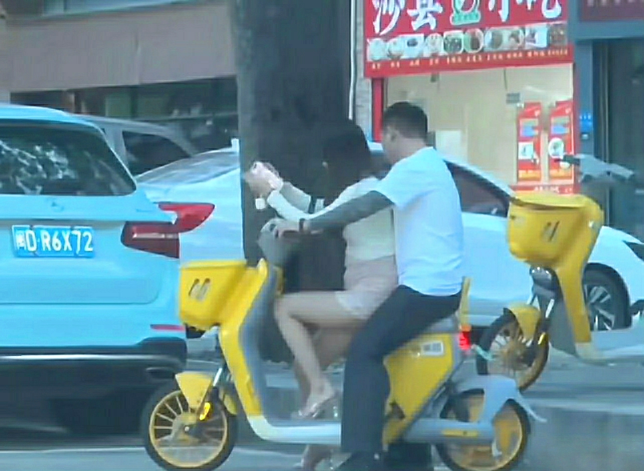 小黄的心理阴影面积要溢出屏幕了