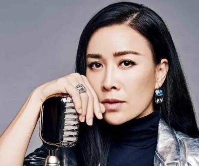 在那英“时光之声”演唱会上，她以全开麦的绝对实力引爆全场！舞台上的那英，气场全开