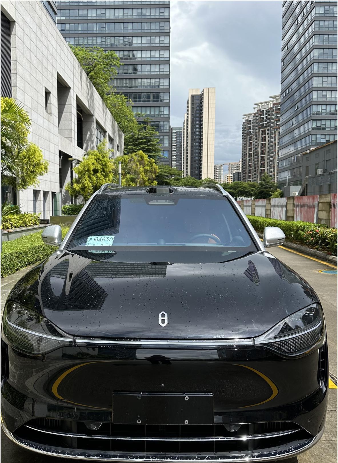 一直有个疑问，长距离下陡坡怎么操作？强动能回收？动能回收充满电的话，是不是动能回
