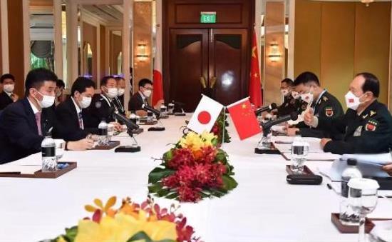 日本为什么要跟中国改善关系？因为当美国抢下格陵兰岛的想法时，日本将会是最害怕的那