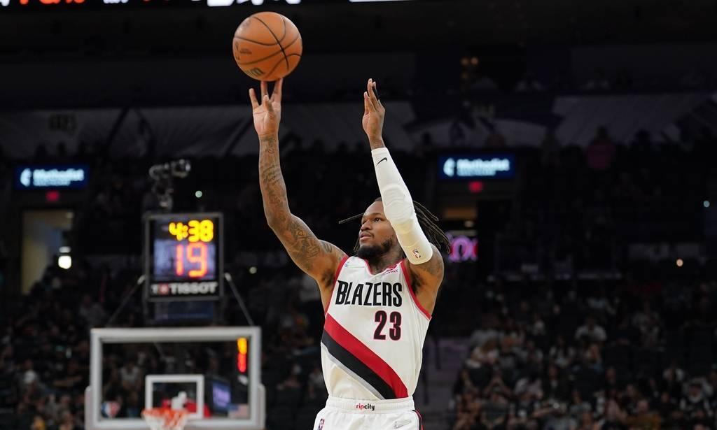 北京时间2025年7月10日，前NBA球员本-麦克勒摩被判处入狱100个月（约8