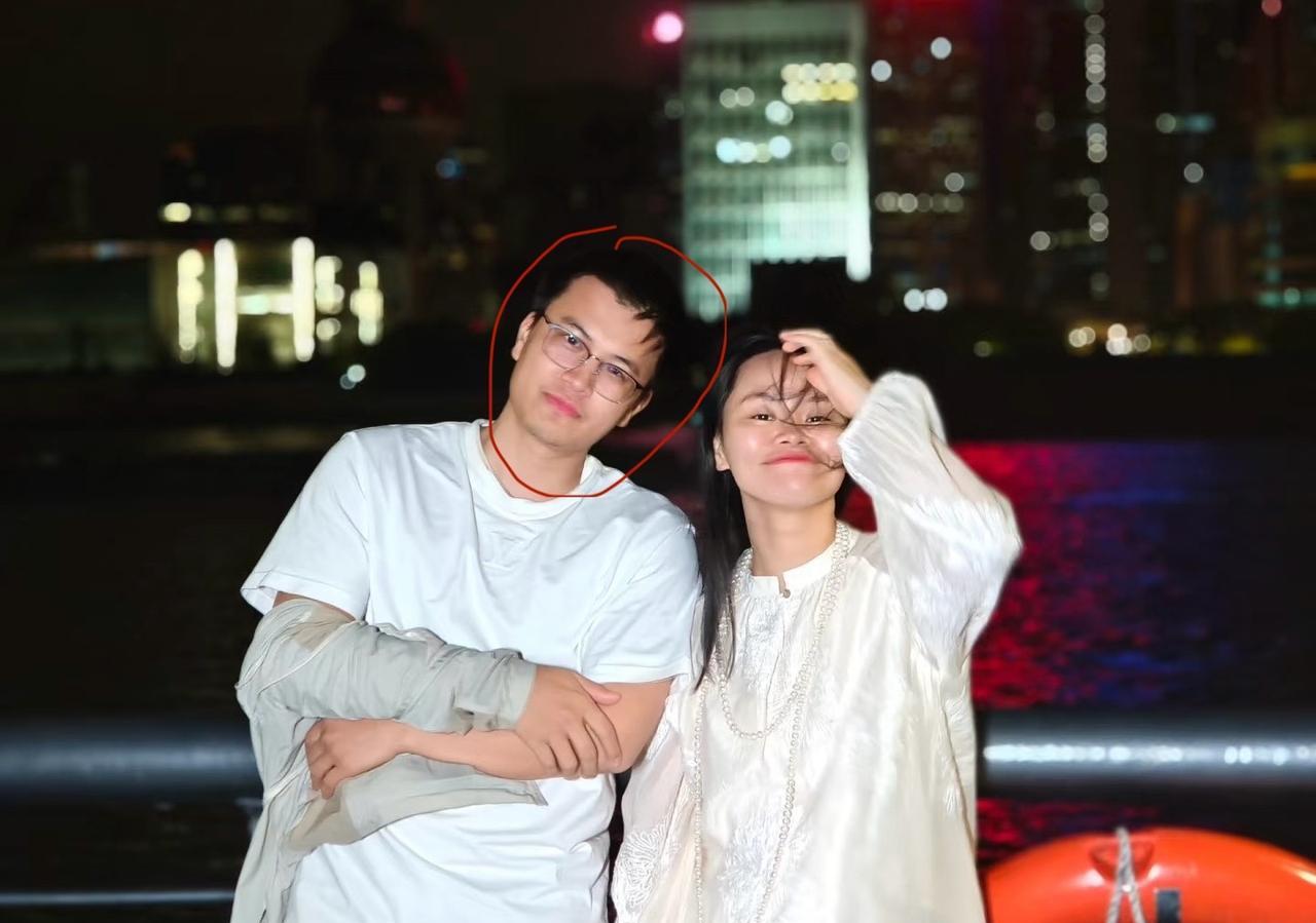 我跟婆婆说，1500万粉的彩虹夫妇宣布停播了，
全家都以为这次婆婆能彻底的醒悟了