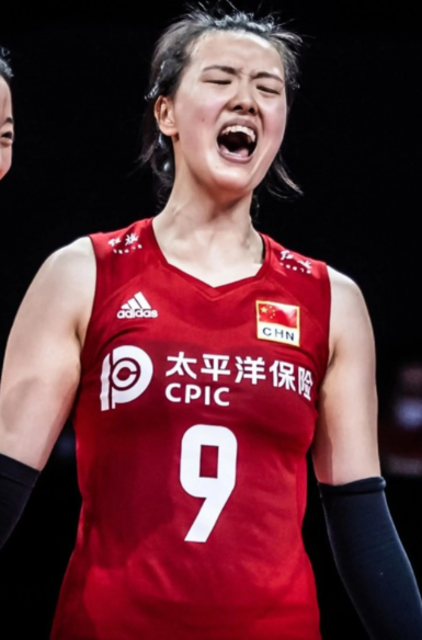 张常宁才是中国女排有史以来最好的三点攻主攻

近年来中国女排比较好的小主攻有惠若