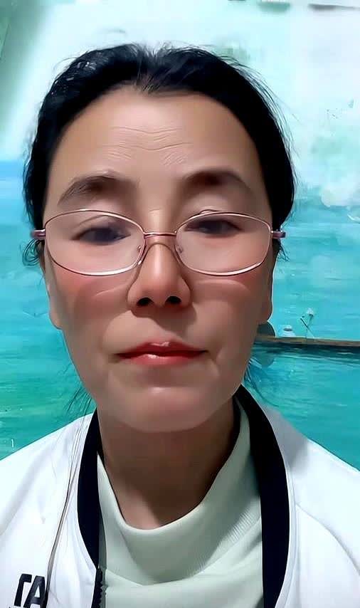 太原老葛的粉丝聊老葛和辛巴的区别：老葛是真牛！

老葛一开直播，直播间的红心