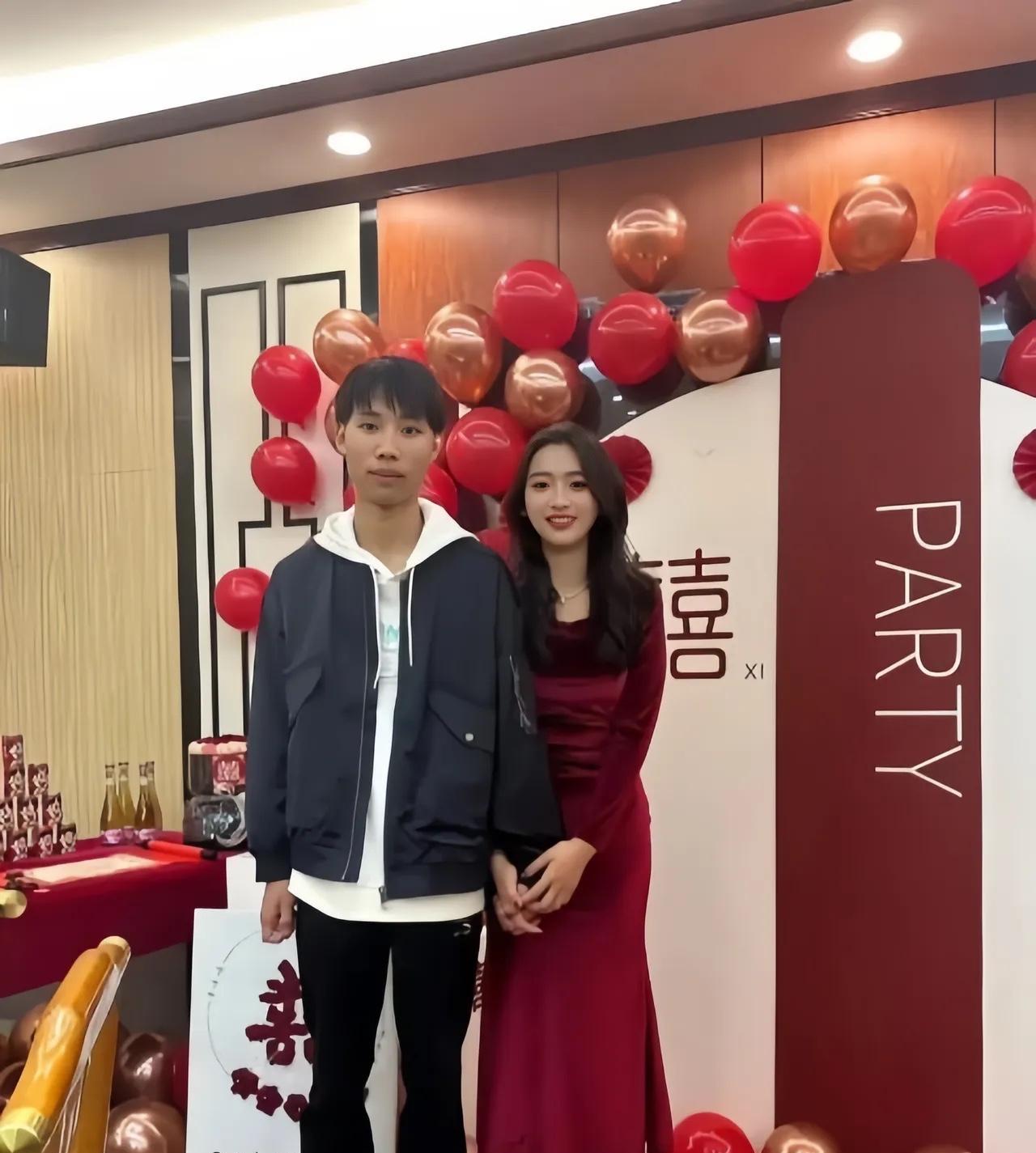 估计女孩子是嫁给了金钱