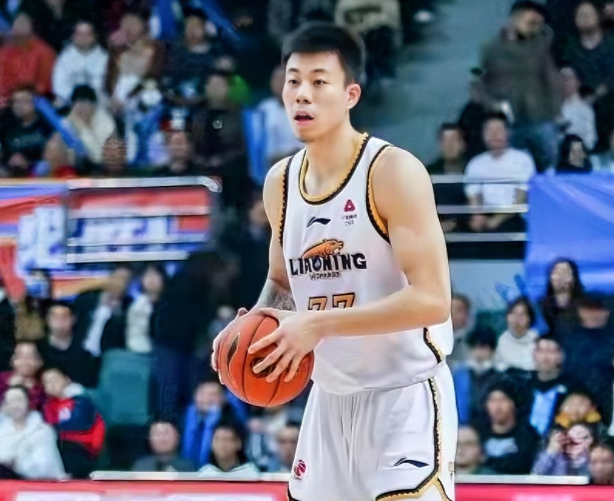 辽厦半决赛：镜头背后的落寞与无奈
家人们呐，今儿咱就唠唠辽宁和广厦那场半决赛，央