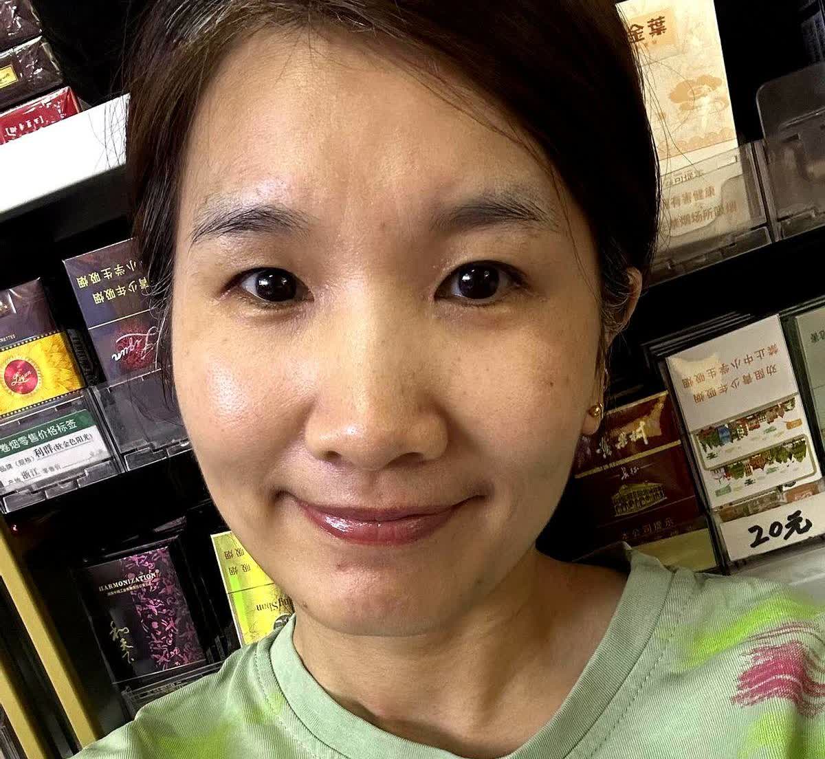 女人的颜值真的那么重要吗？？？

我自认为自己不漂亮，但也不是最丑的那款！
