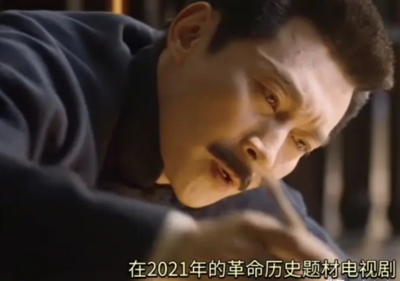 娱乐圈就是这么的残酷。靳东和曹磊是大学同学，两人均毕业于中央戏剧学院1999级表