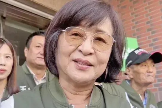 民进党籍前云林县长苏治芬，为了推动罢免国民党云林县立委丁学忠，可谓是绞尽脑汁、不