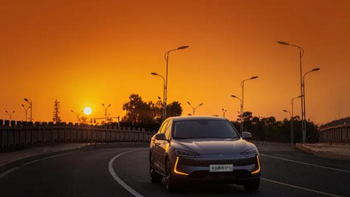 赛力斯公布电机余热利用新专利：不用四通阀，也能高效“废热回收”