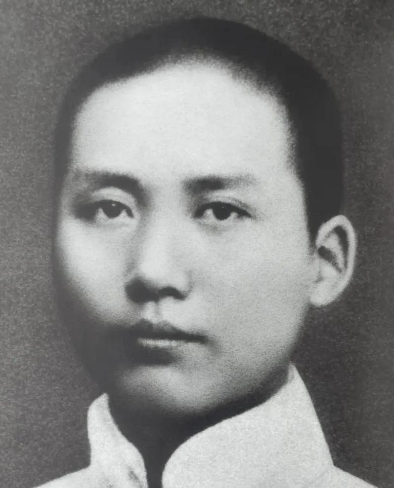 中华伟人，福耀中华！          向为中华民族伟大复兴奋         