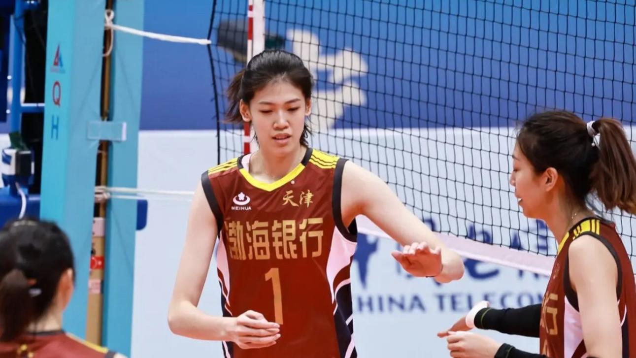 官宣震动女排圈！25岁李盈莹加盟米兰，欧冠之路要被她打穿？