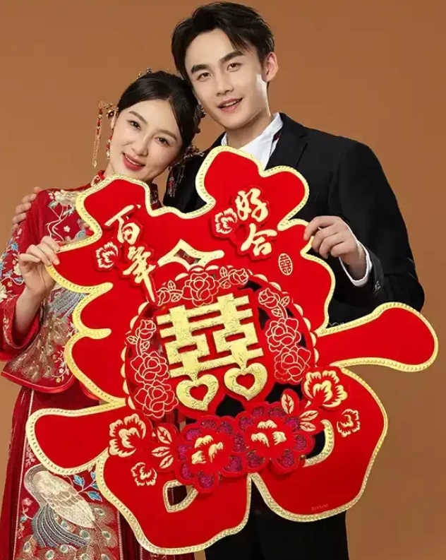 婚礼走样了！现在的年轻人，连婚庆公司都“卷”不动了？

昨天，一个婚庆公司的朋友