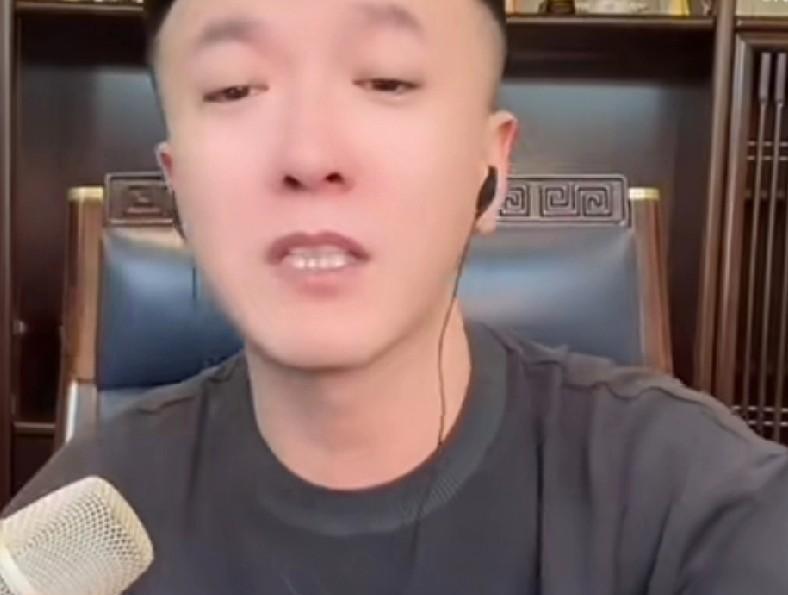 一哥说能输一个亿的，也就李四曾经风光过，其他是假的！
             