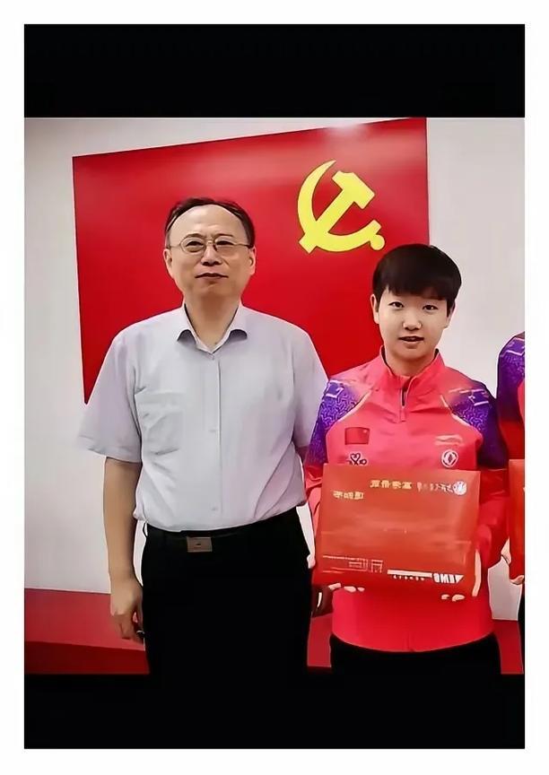 大家最想了解的是莎莎英语四级。
今天告诉大家莎莎已被五所大学录取，
分别是：清华