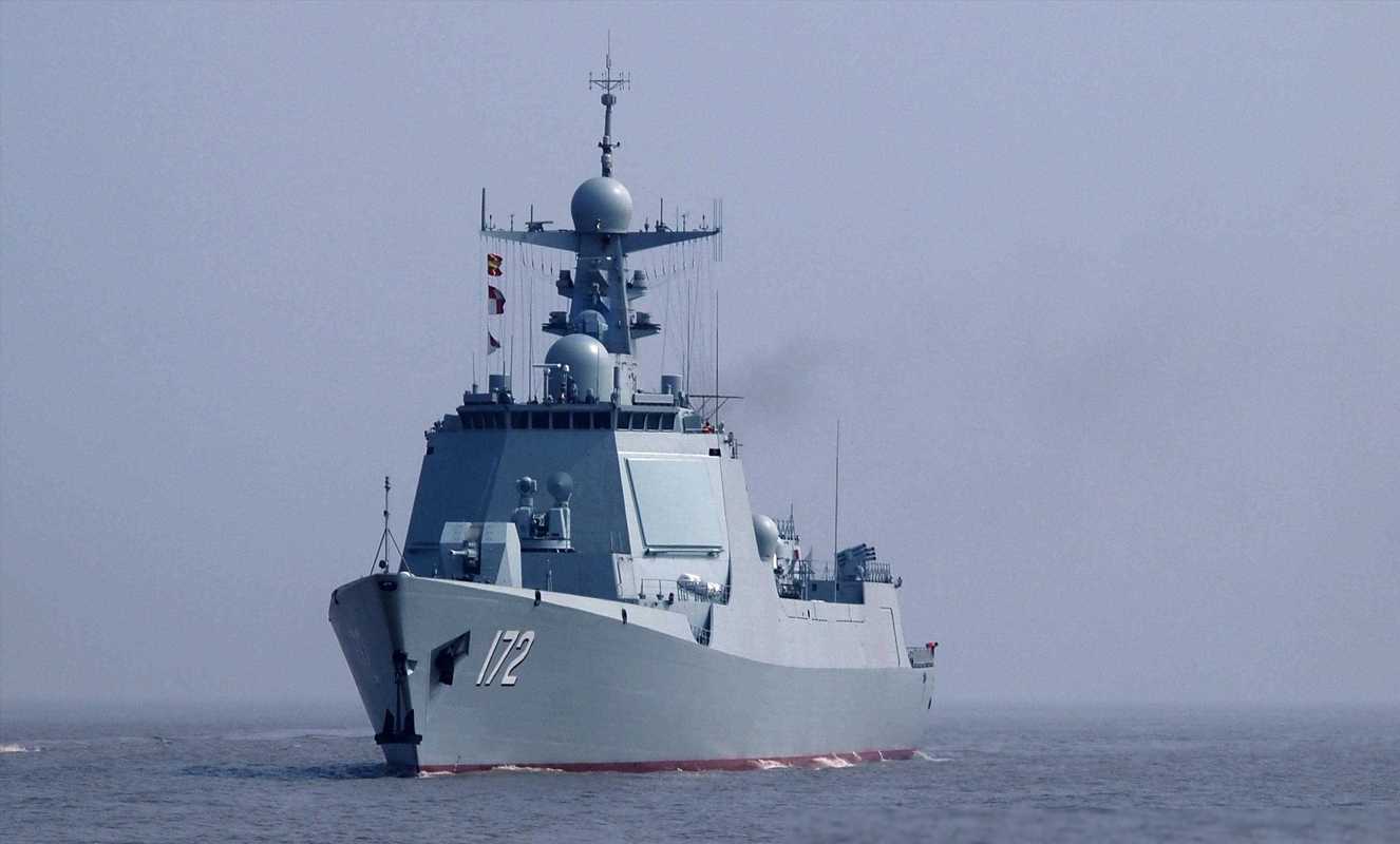 接近30万吨，2025海军迎来交付巅峰年，哪些舰艇即将服役已有定论