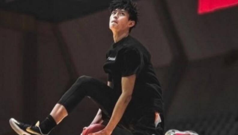 曾凡博签约，是篮网还是中国市场？
有消息，好消息？曾凡博与NBA球队篮网签了一份
