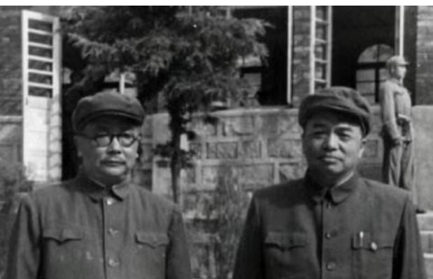 1949年毛主席远赴苏联，离开前特意叮嘱李克农：等我一离开北京，你须把一人给我秘