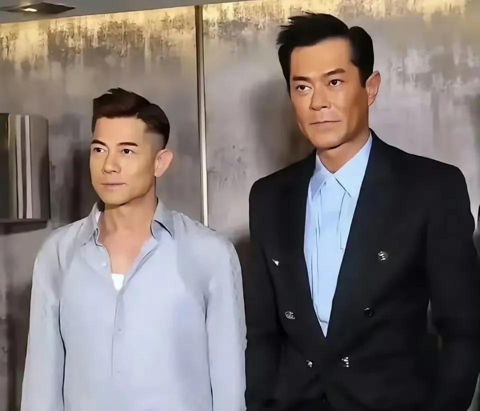 身高差暴击！古天乐与郭富城同框，硬汉气场碾压"舞王"显最萌身高差