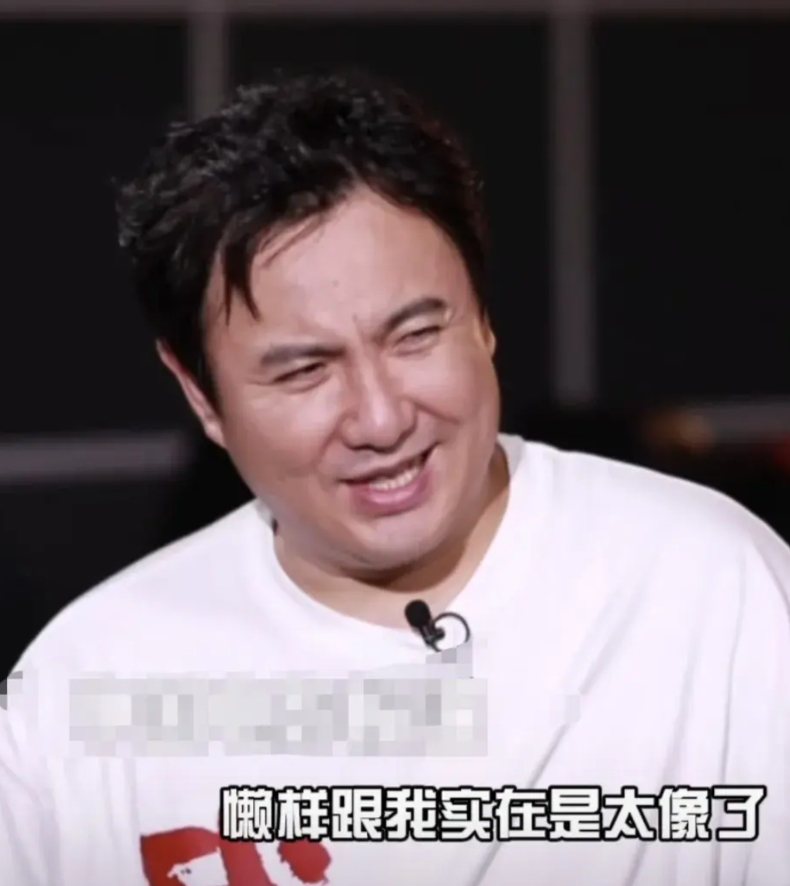 沈腾谈儿子，说：“懒样跟我实在是太像了，在幼儿园午睡，就感觉他在度假，其他小孩都
