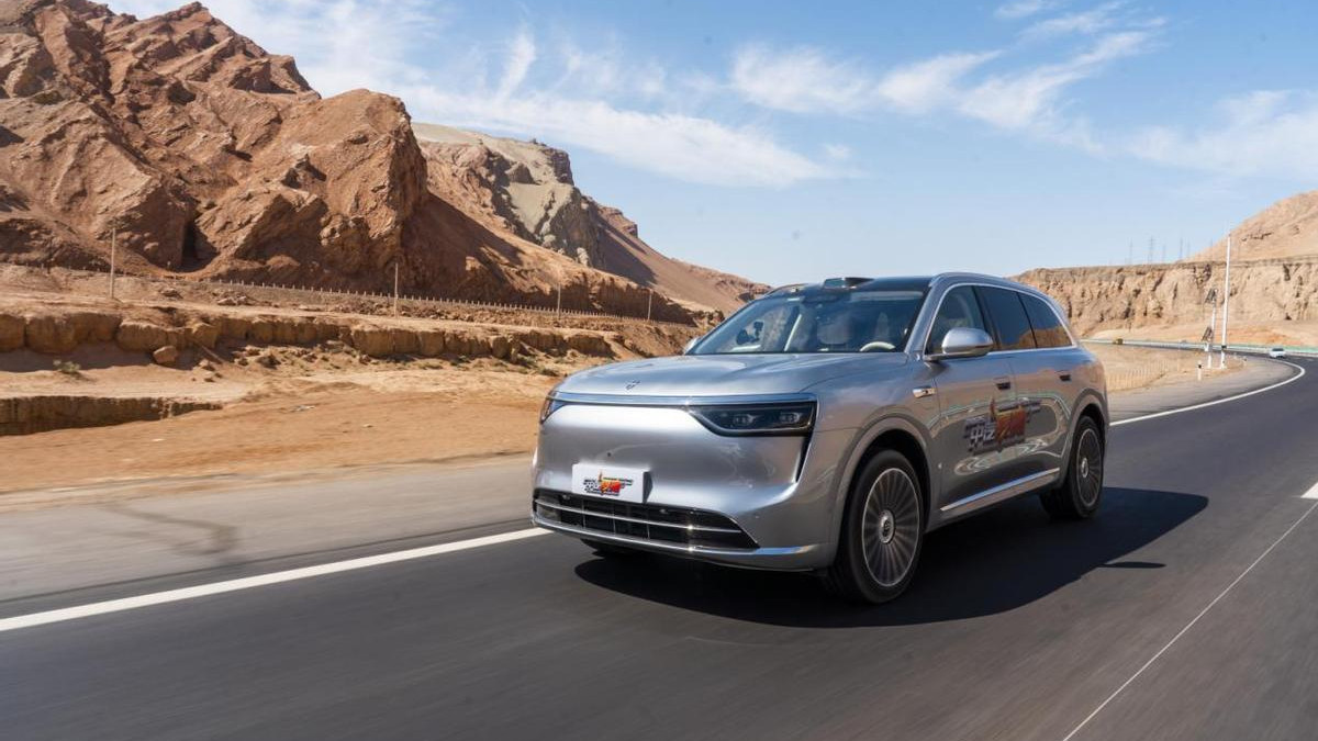 从吐鲁番回来的问界M8，用极限测试证明了自己的品质含金量