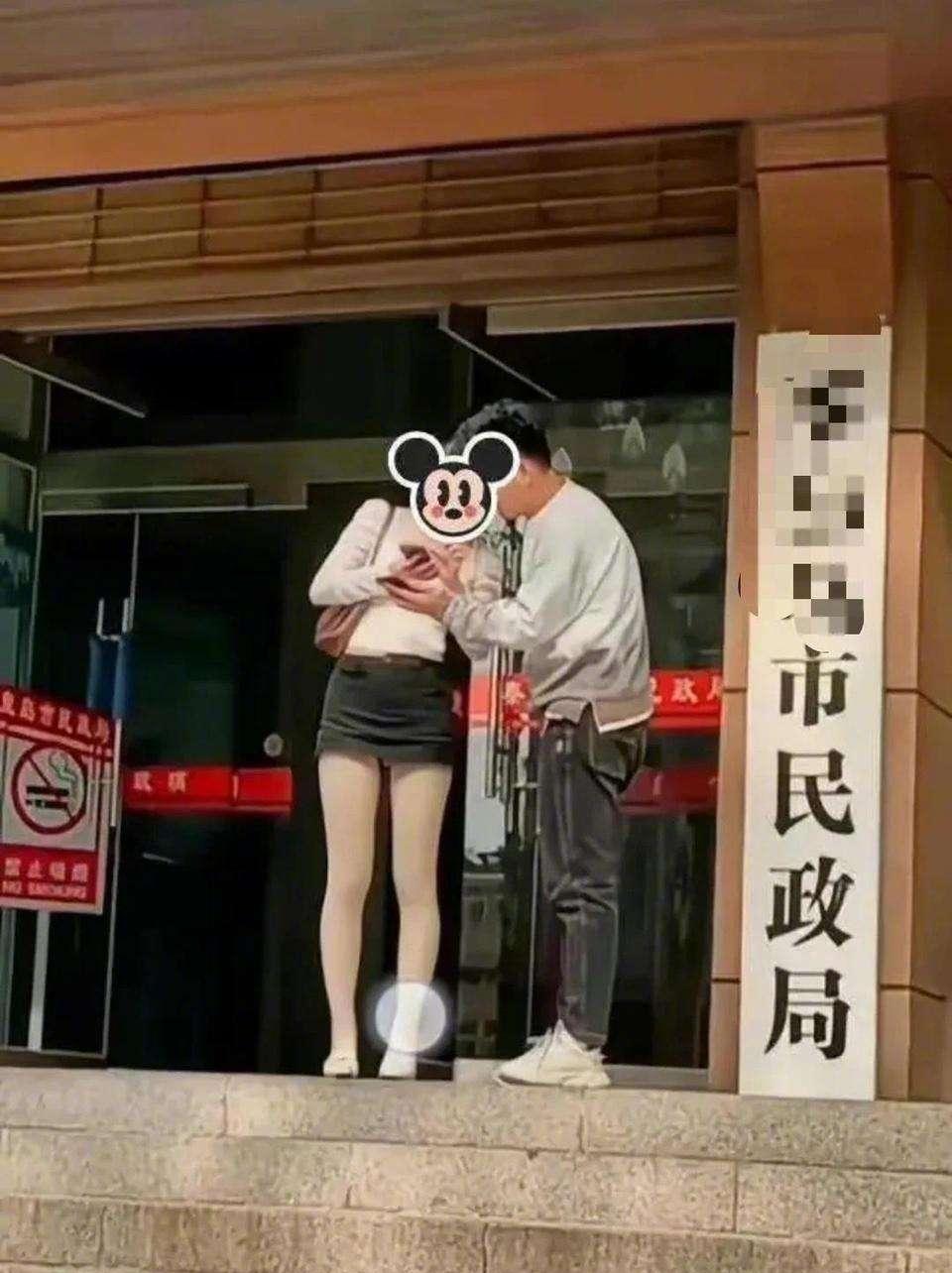 还真有人在这儿等着加好友呢