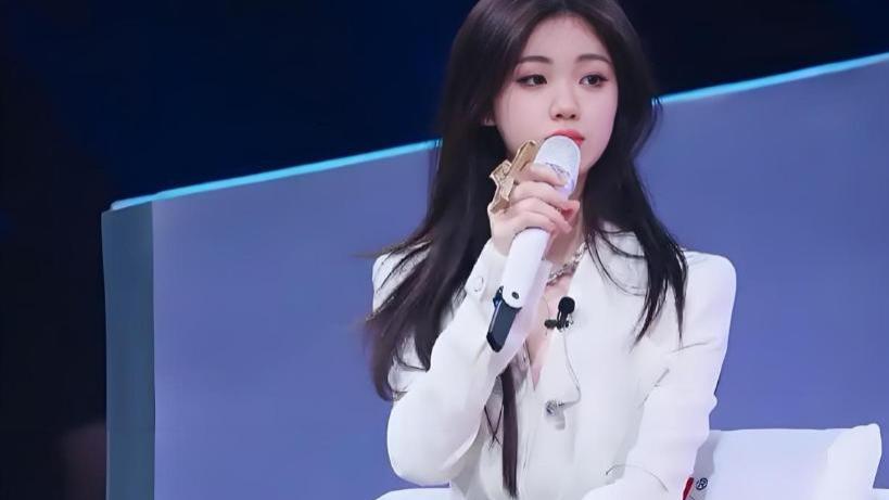 从小父母离异，贷款学音乐，18岁冠军出道，23岁火遍全网前辈赞叹