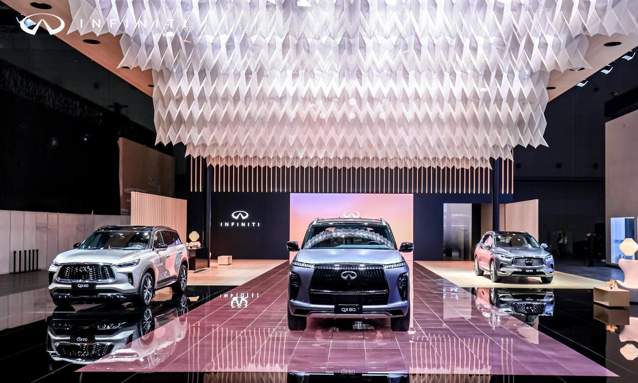 英菲尼迪全球旗舰车型QX80中国首秀～
全新QX80 作为全尺寸SUV，车身尺寸
