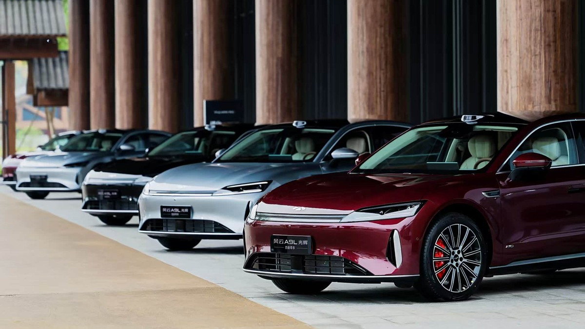 奇瑞风云A9L光辉四驱版上市，插电混动售价18.19万元起