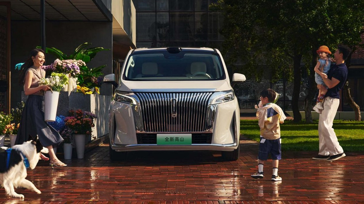 国产汽车雄起！魏牌高山拿下全国MPV销量冠军，给中国车企长脸了