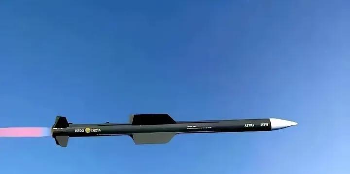 研究印巴空战后说咱霹雳15E导弹“反向虚标”，官方标145公里，实战却在180多