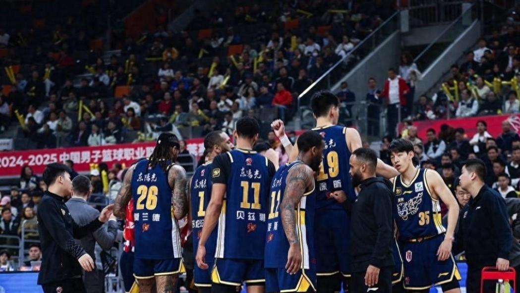 CBA焦点：广东宏远五外援豪阵，杜锋豪赌季后赛？