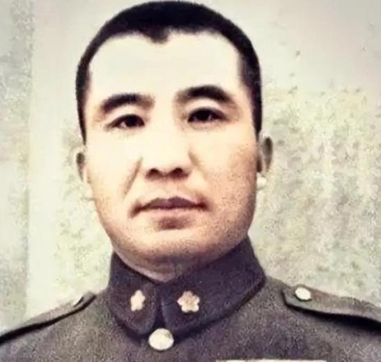 1948年，国民党高级将领王耀武被俘虏后，被送到陈毅面前。陈毅见到他后，二话不说