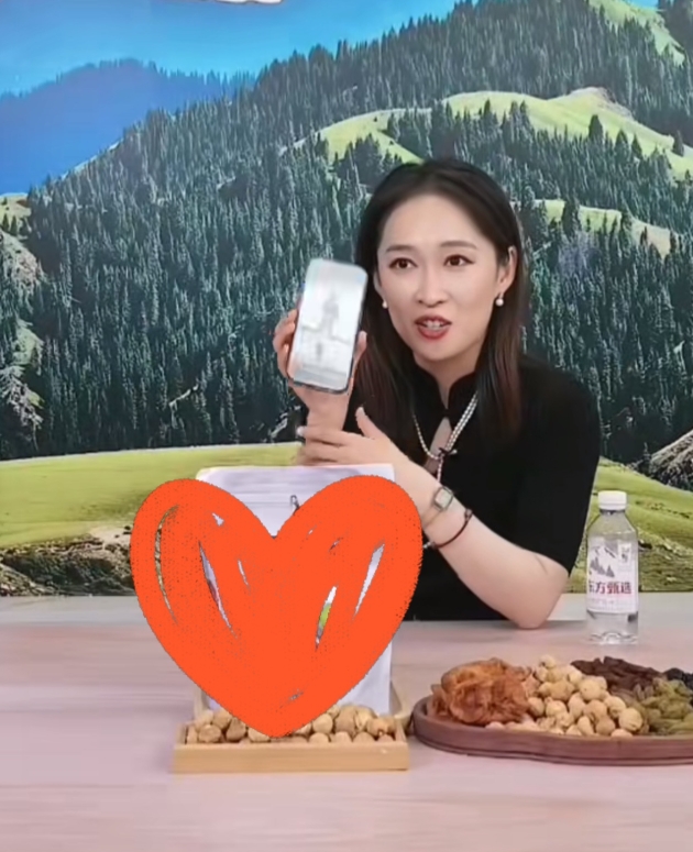 2021年新东方的年会上，YOYO的梦想是成为像东方小孙那样优秀的人，现在YOY