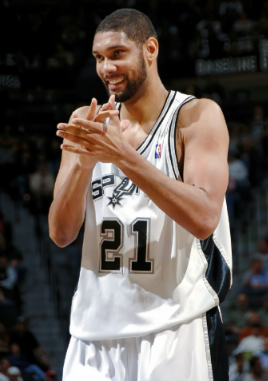 NBA最令人费解的五大悬案。

五、邓肯15次最佳防守阵容（8次一阵、7次二阵）